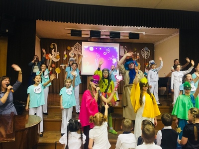 «Посвящение в музыканты»: общешкольный театрализованный праздник для учащихся первых классов (26.10.2018)