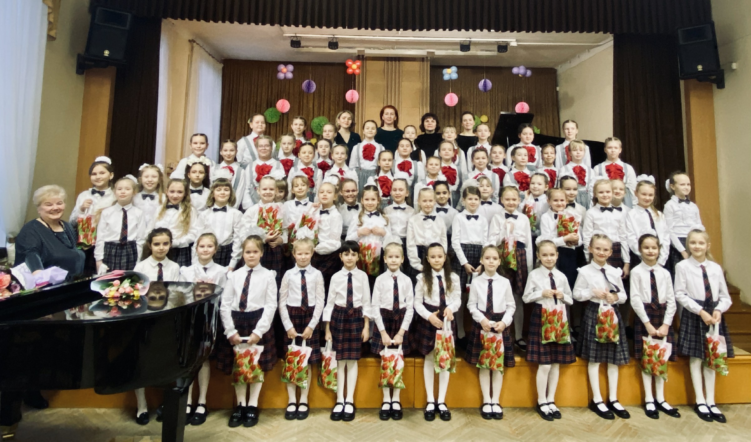 «Да здравствует Песня!»: отчётный концерт младших хоровых коллективов,  посвящённый 50-летию хорового отделения (04.03.2023)